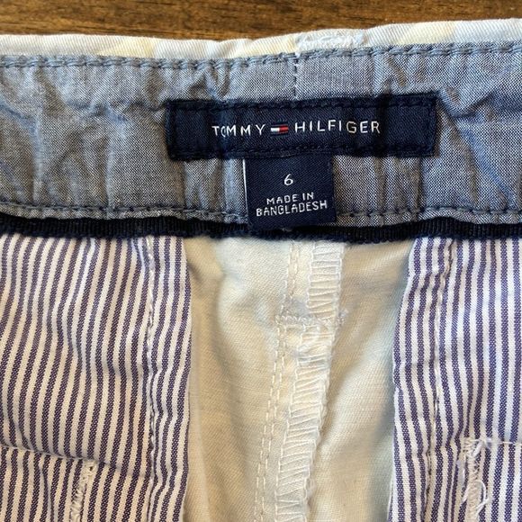 ❣️Tommy Hilfiger camouflage Capri pants. Patel yellow, grey and white. Size 6. - Picture 9 of 13